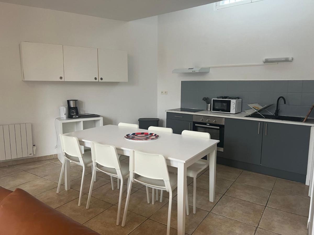 Le Relais De Saint Loup 1 A 66 Personnes Leilighet Montereau-faut-Yonne Eksteriør bilde